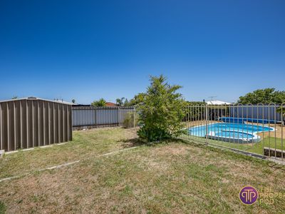 18 Santa Barbara Parade, Quinns Rocks