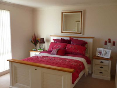 9 Selwyn Grove, Horsley