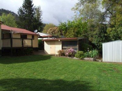 3 Kiewa Crescent , Mount Beauty