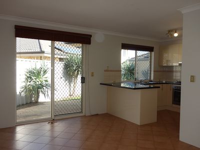 3/8 Piedmont Court, Nollamara