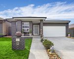 34 Bartlett Crescent, Calderwood