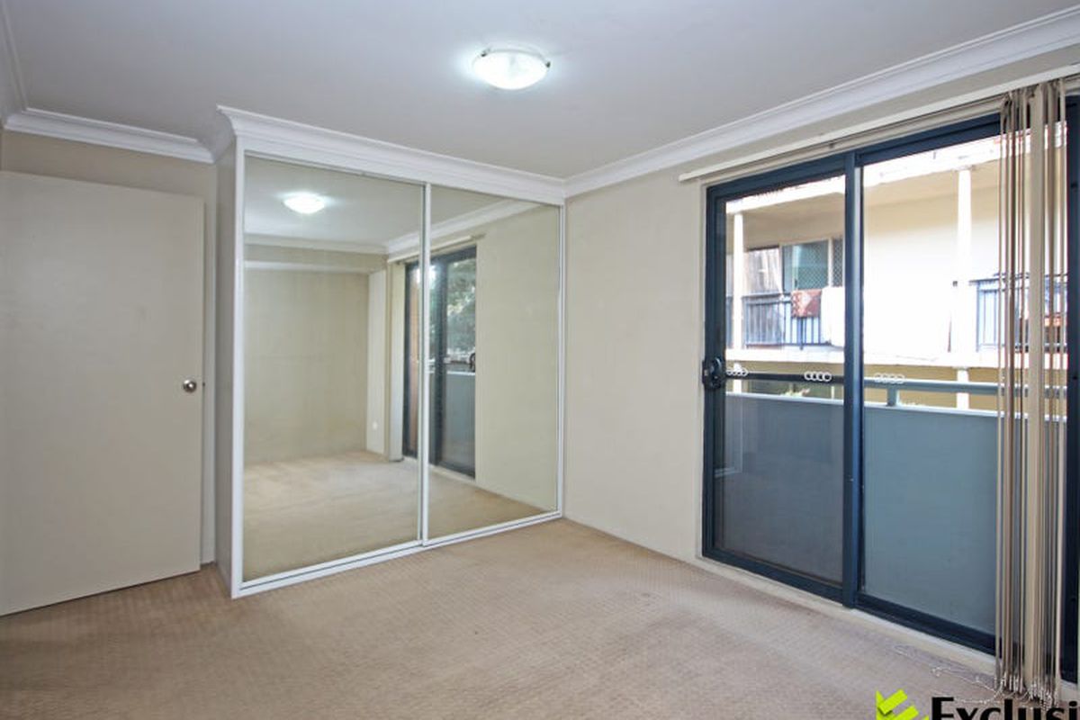 23 / 68 Courallie Avenue, Homebush West