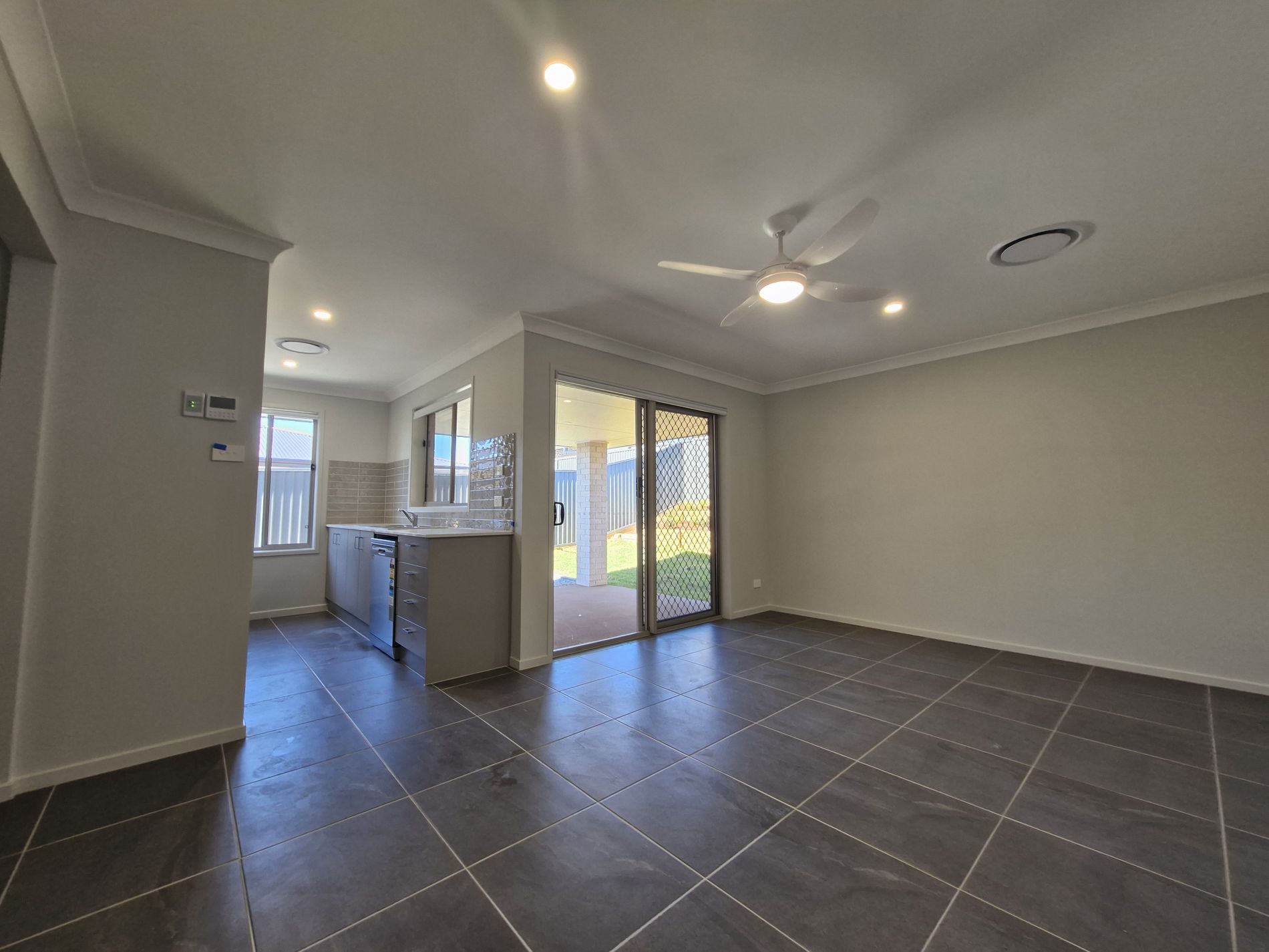 2/48 Harlington Avenue, Farley