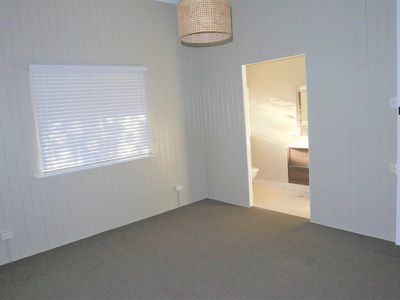 102 Brisbane Street, Nanango