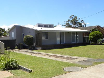 9 Lyons Rd, Sussex Inlet