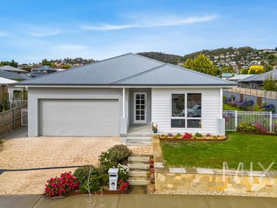 11 Dowding Crescent, New Town