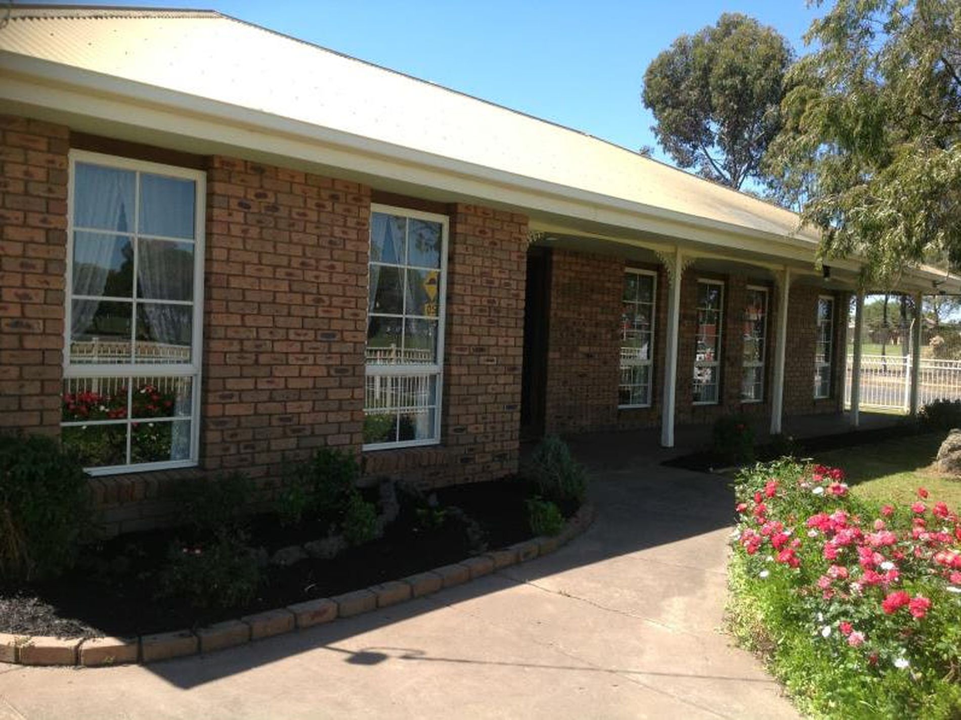 84 Reynolds Road, Belmont