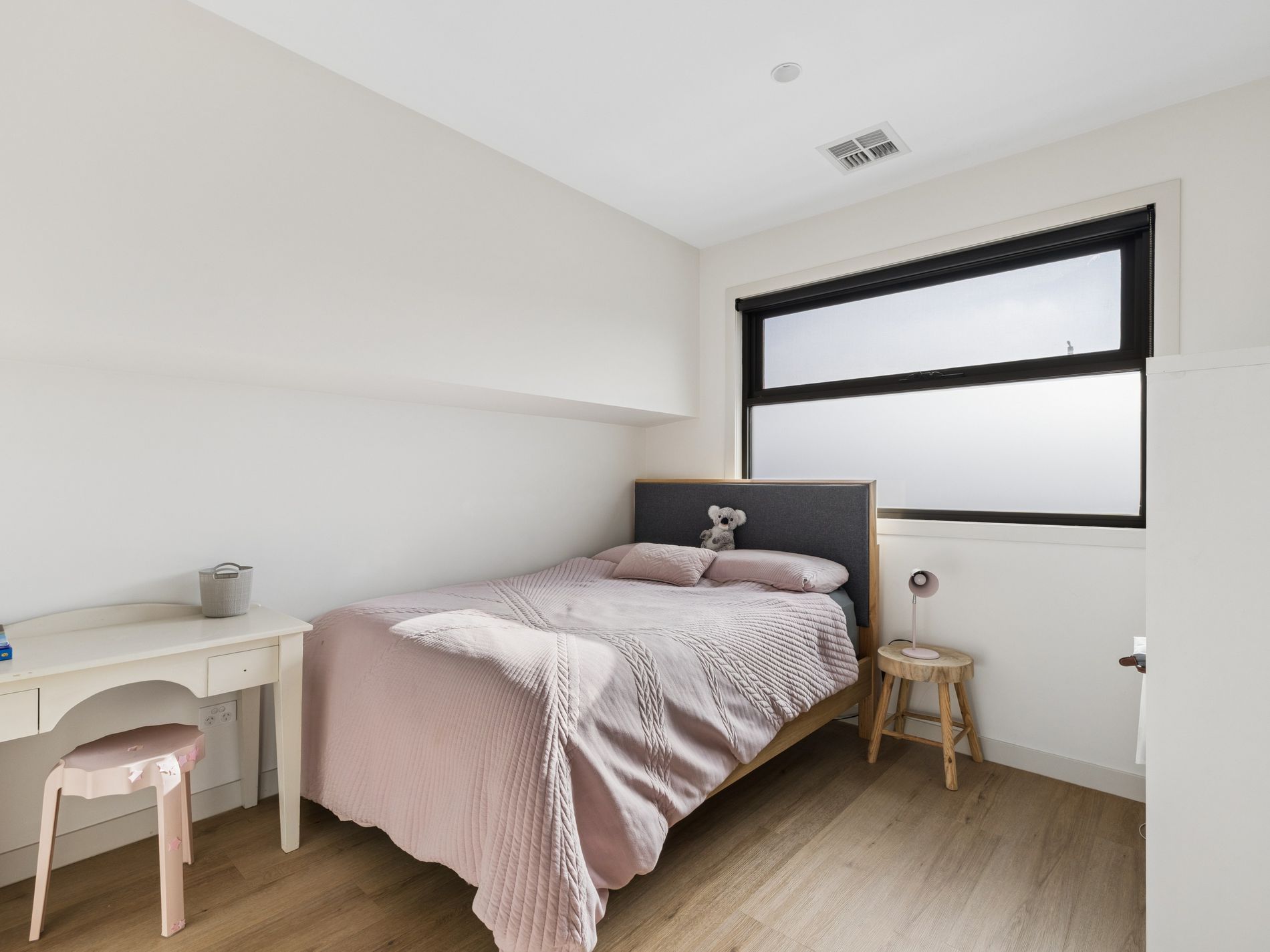 8B Waiora Parade, West Footscray