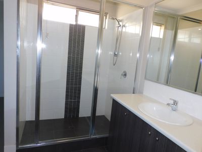 5 Secretan Way, Hammond Park