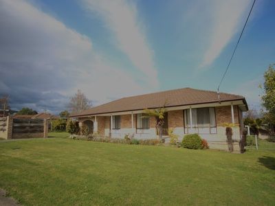 1 Cedar Court, Kingston