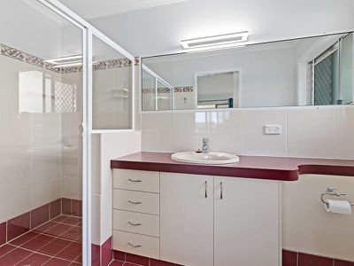 12 Salamander Place, Rochedale South