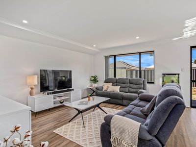 24 Berican Parade, Hilbert