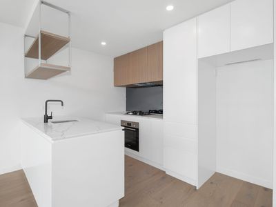 704 / 5 Olive York Way, Brunswick West