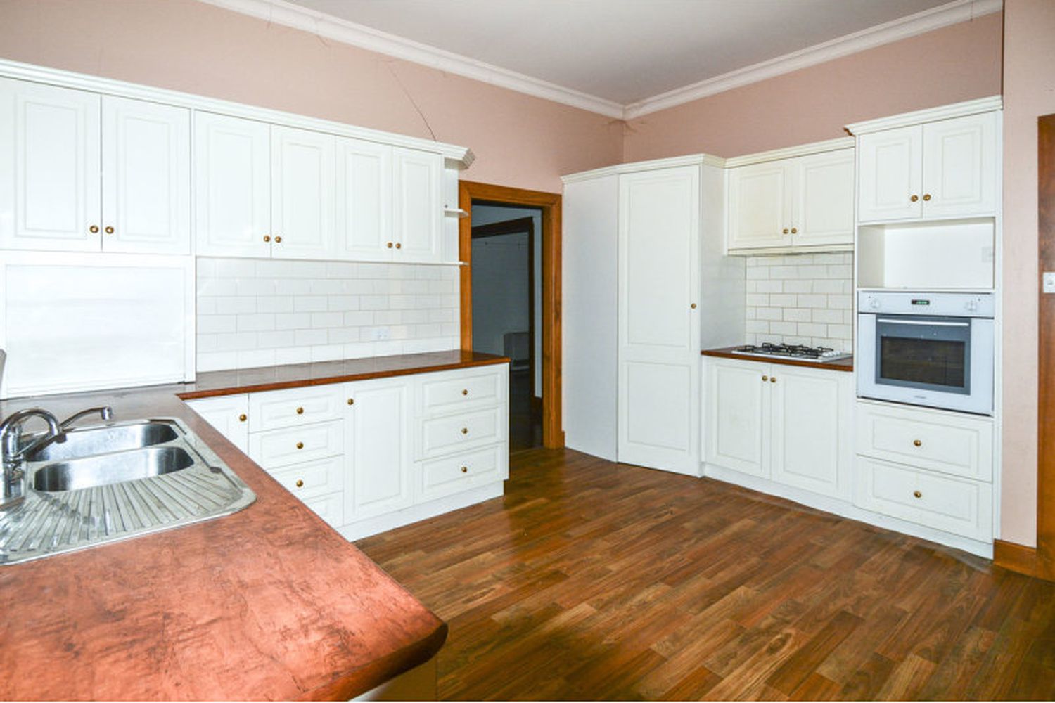 28 Dooen Road, Horsham