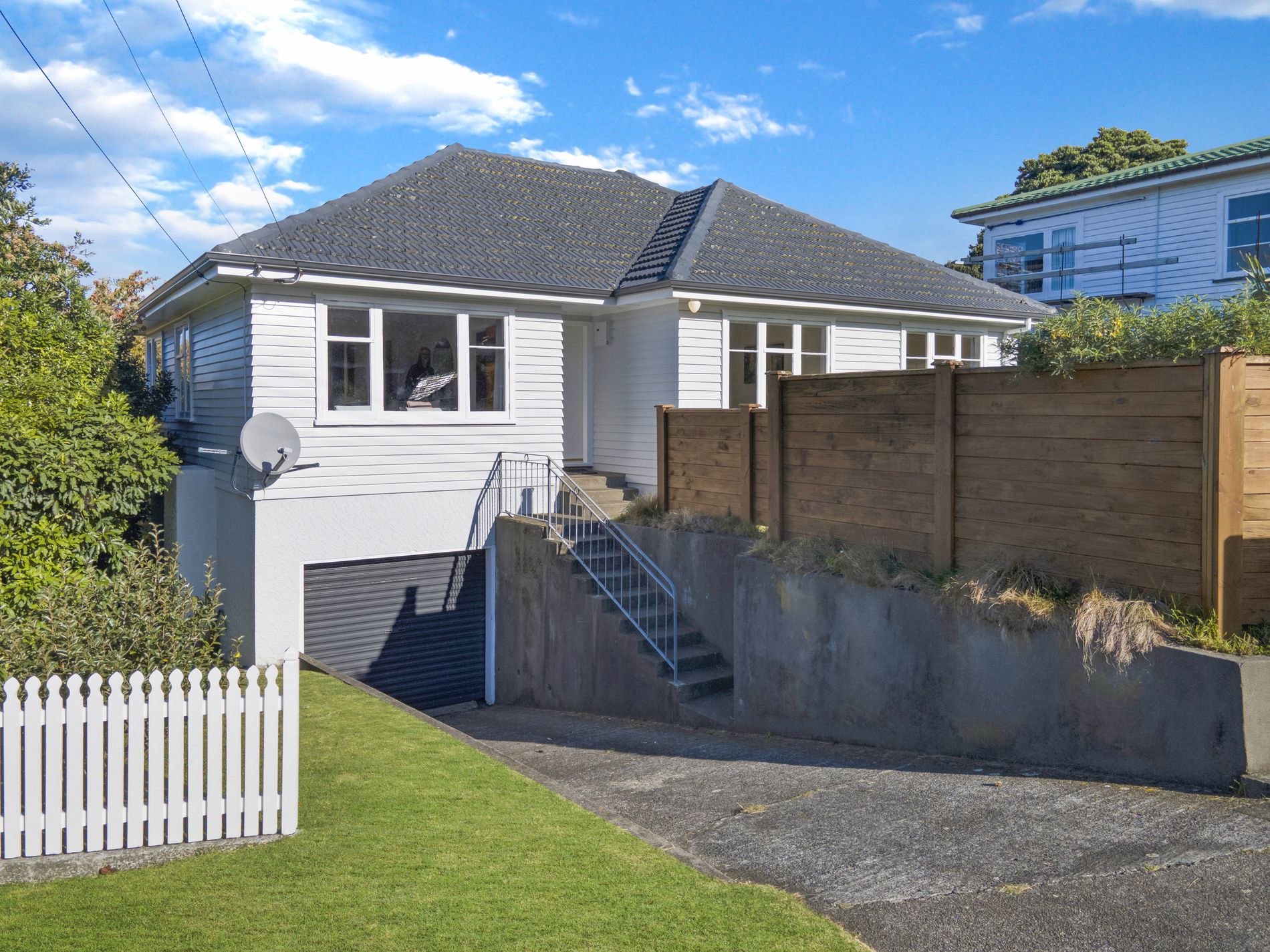 9 Woodstock Terrace, Tawa