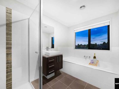 4 Tyler Crescent, Tarneit