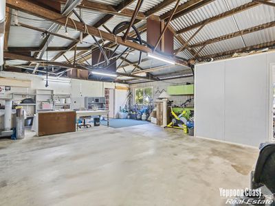 94 Howes Road, Farnborough