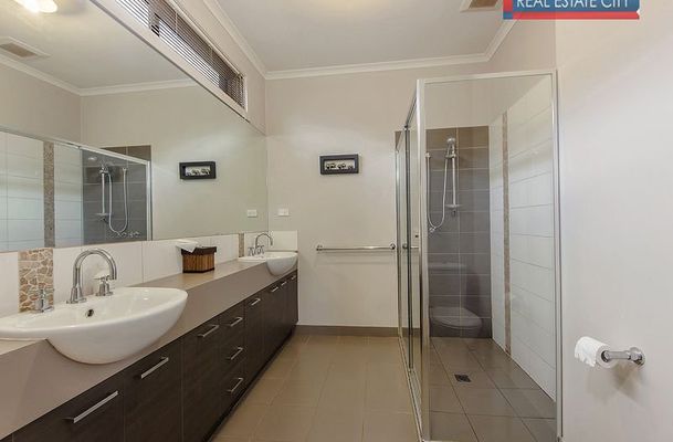 10 Highbury Circuit, Craigieburn