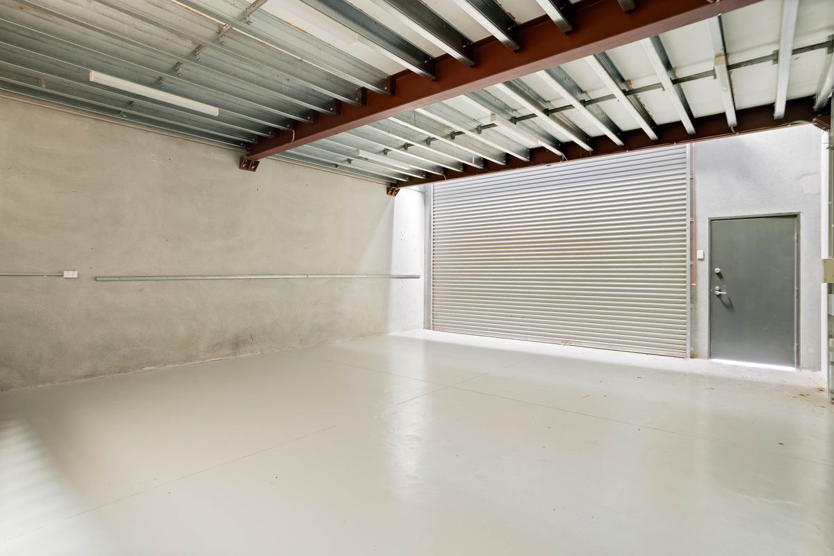 16 Rosie Place, Altona
