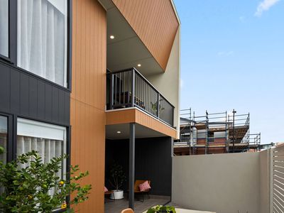 2 John Mckinna Circuit, Taperoo