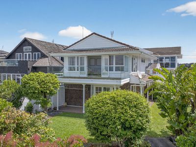 2/33 Gulf View Road, Murrays Bay