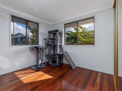 13 Meghan Crescent, Qunaba