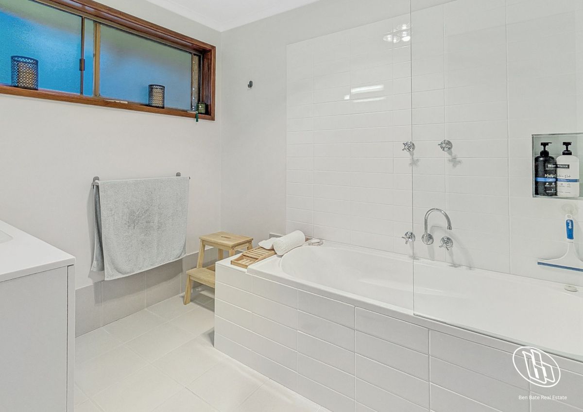 23 Thomson Parade, Dalmeny