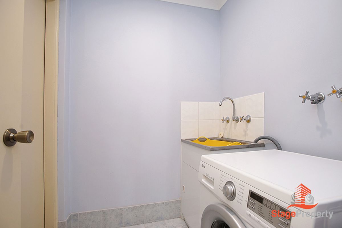 36B Lodesworth road, Westminster