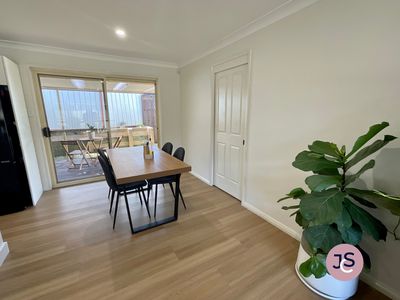38A Decora Crescent, Warabrook