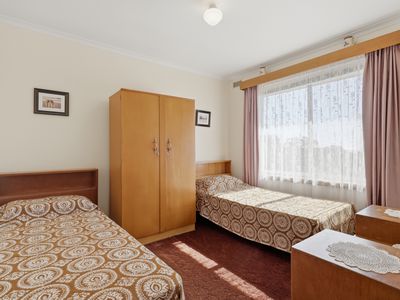 33 South Street, George Town