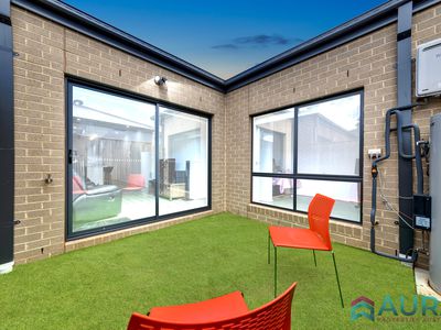 48 huntingfield st, Thornhill Park