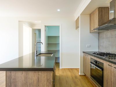 102 Buckingham Boulevard, Strathtulloh