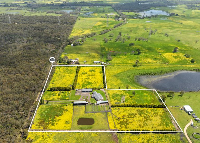 231 Golf Course Road, Heywood