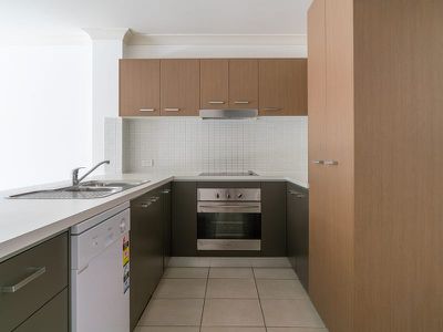 51 / 2-10 Cascade Drive, Underwood