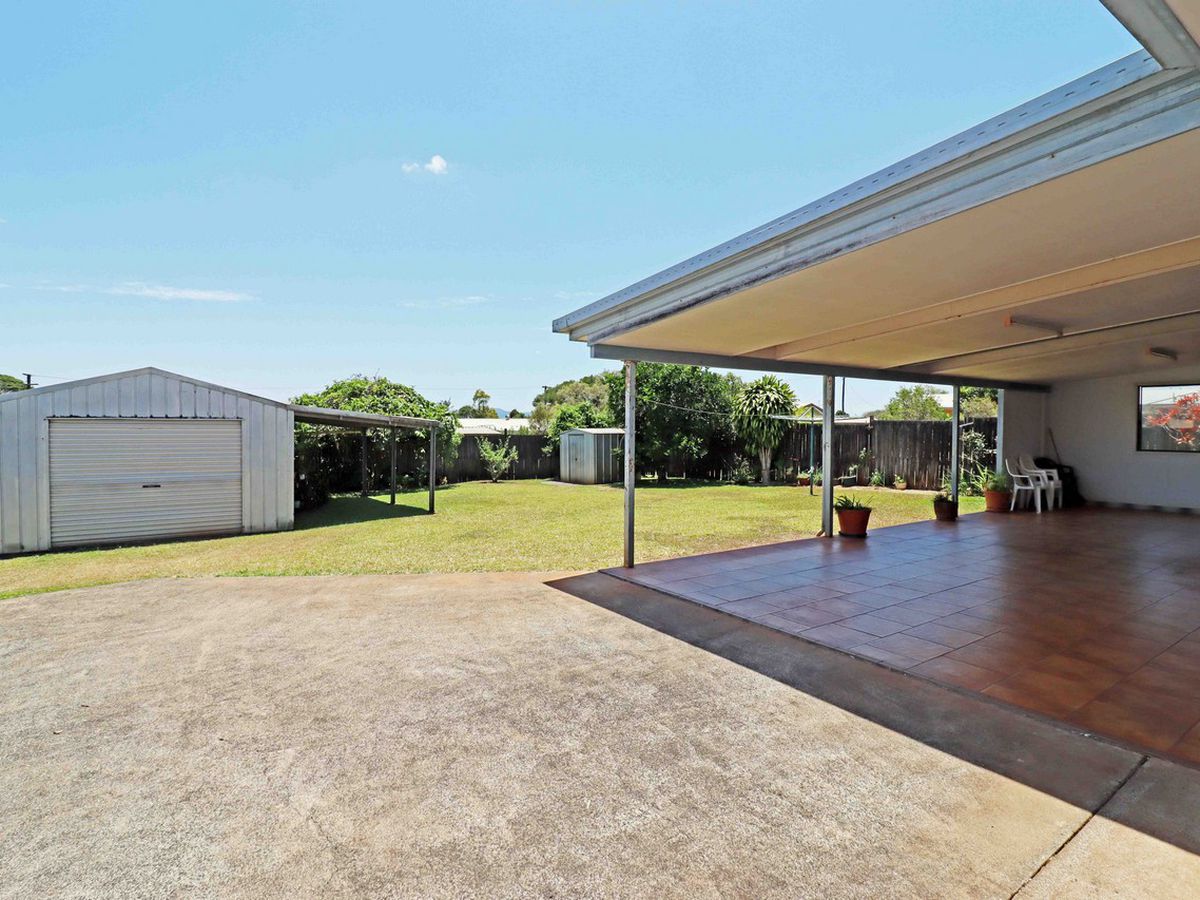 32 Tower Avenue, Atherton