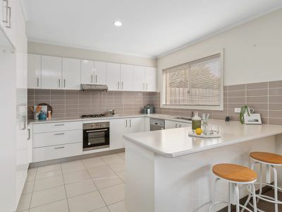 16 / 106 Broderick Road, Carrum Downs