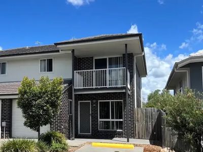 24 / 27 Tequesta Drive, Beaudesert