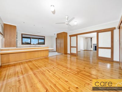 33 Monkhouse Drive, Endeavour Hills
