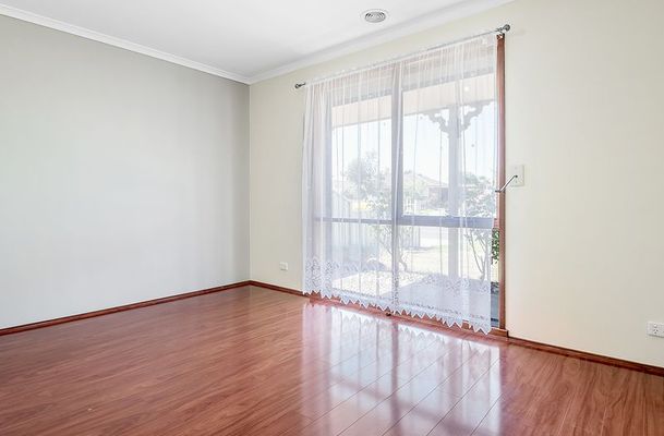 1 / 10 Newhaven Road, Craigieburn