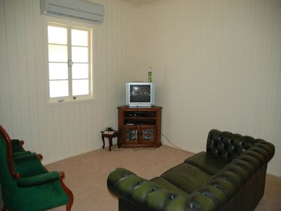 2 SUNBIRD STREET, Longreach
