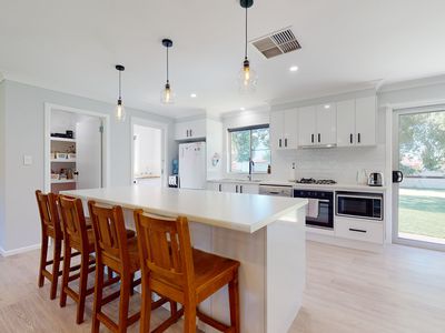 29 Meadowbank Drive, Dubbo