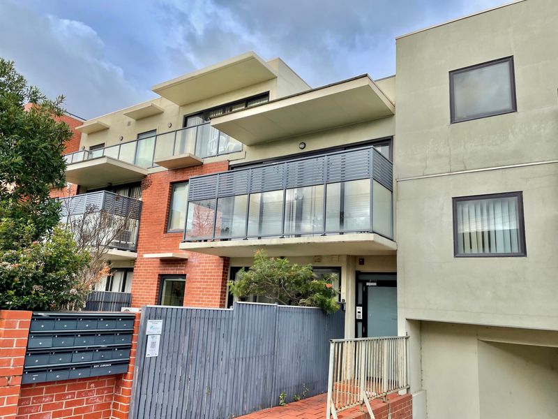 14 / 28 Burton Avenue, Clayton