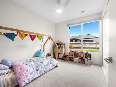 18 Martin Laurence Place, Port Fairy