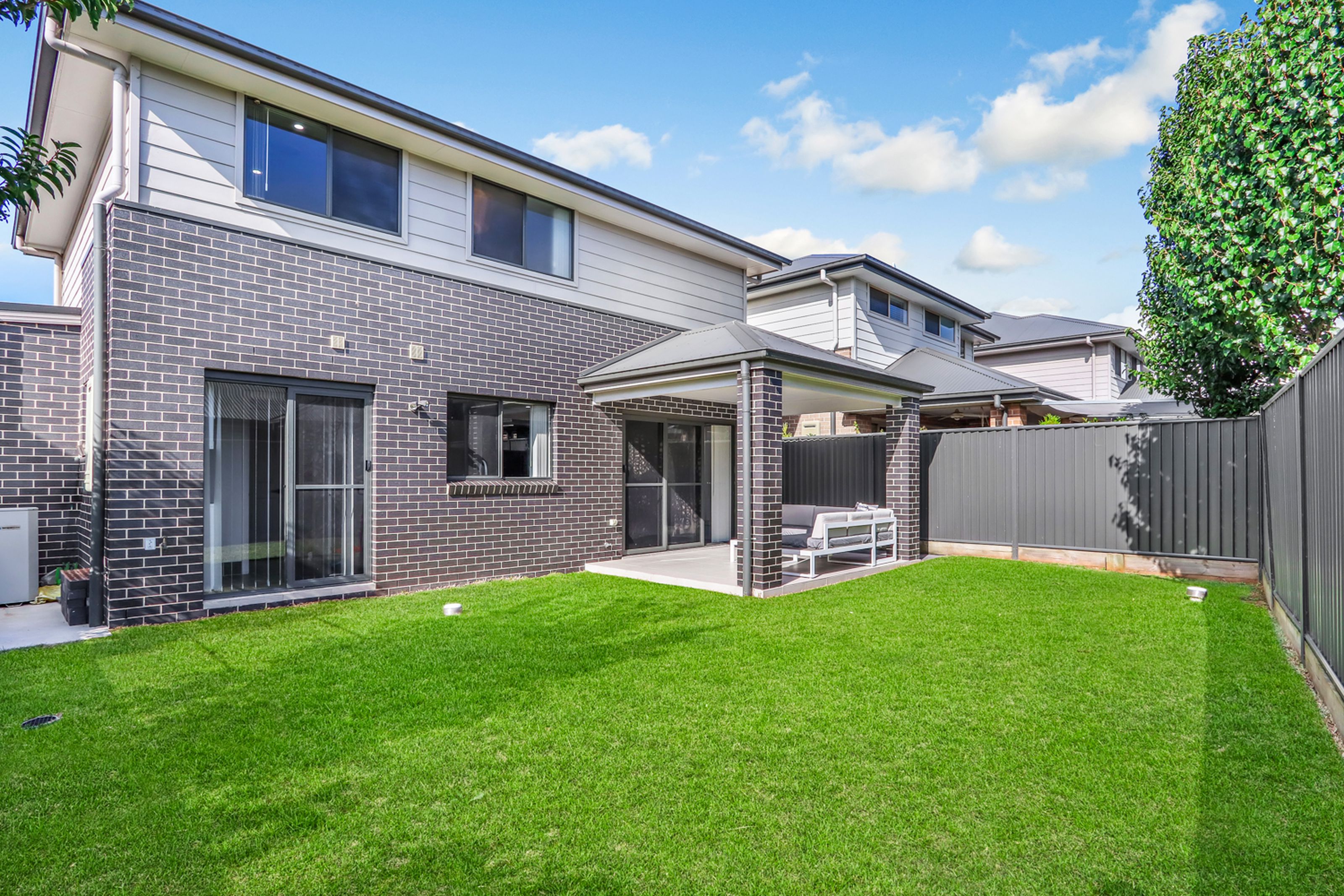 7 Barrow Circuit, JORDAN SPRINGS
