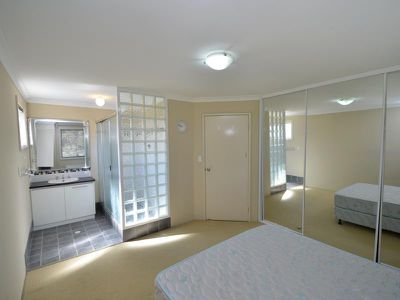 15A Gretham Road, Westminster