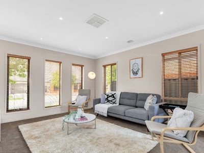 12 Clematis Crescent, Manor Lakes
