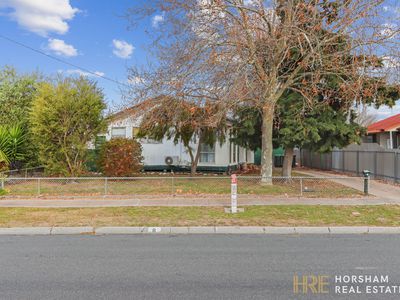 8 Rasmussen Road, Horsham