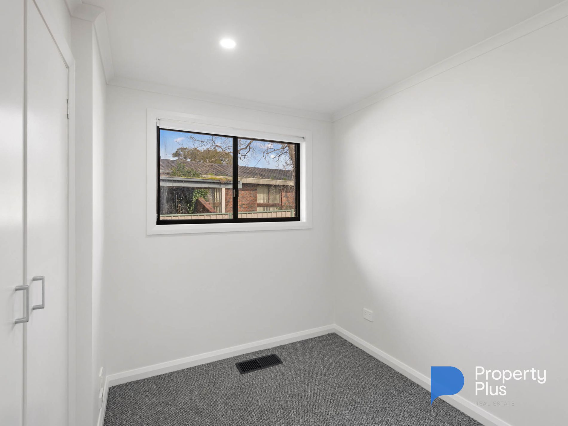 86 Aspinall Street, Golden Square