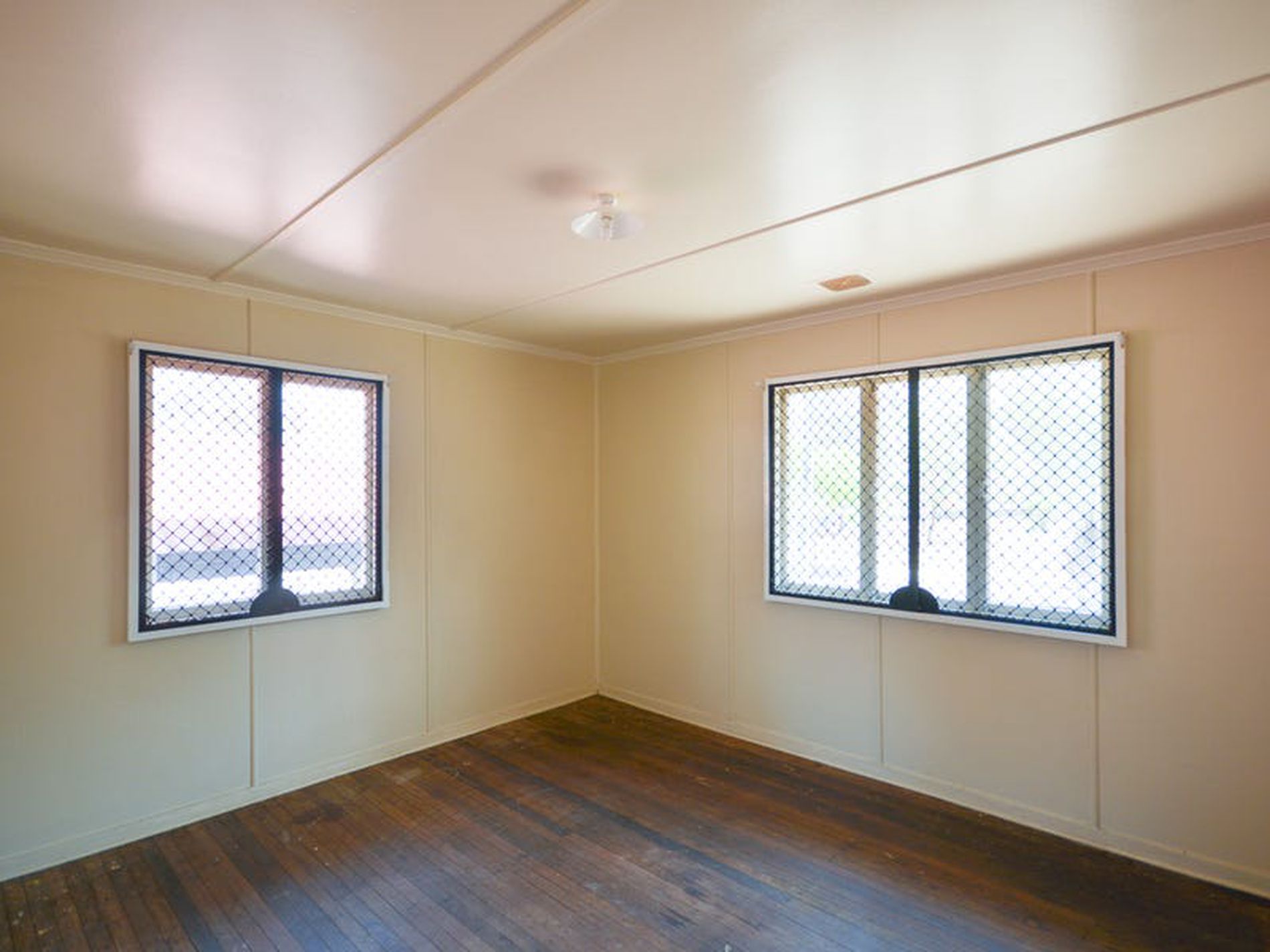 8 Mitchell Street, Riverview