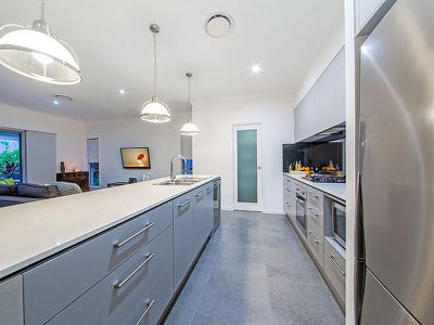 69 Foxwood Cct, Wakerley